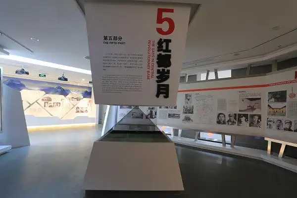 黨建展館展廳設(shè)計(jì)如何針對(duì)企業(yè)實(shí)施 